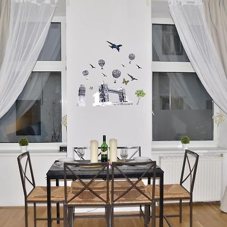 Citycenter Apartment Wina Bagian luar foto