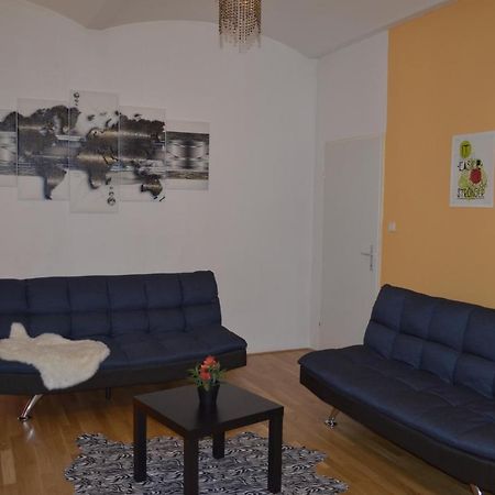 Citycenter Apartment Wina Bagian luar foto