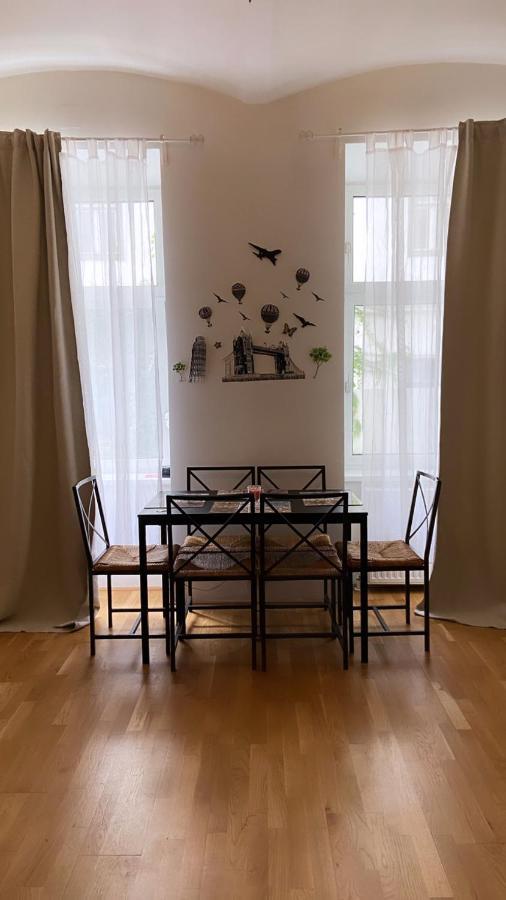 Citycenter Apartment Wina Bagian luar foto