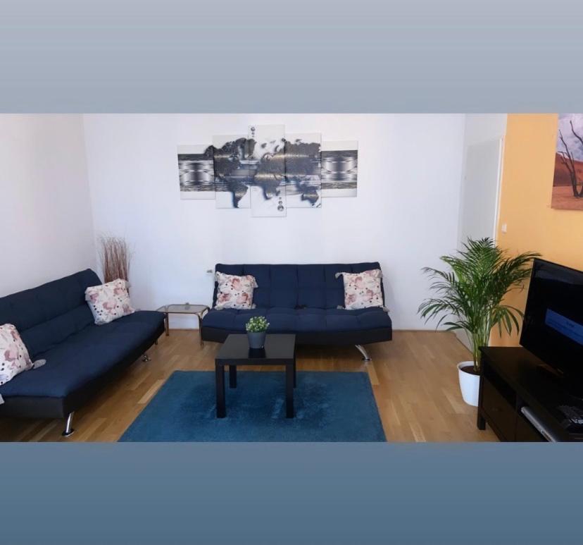 Citycenter Apartment Wina Bagian luar foto